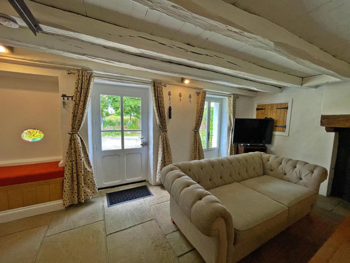 Вилла Champs Chevrier Mezieres-sur-Issoire Экстерьер фото