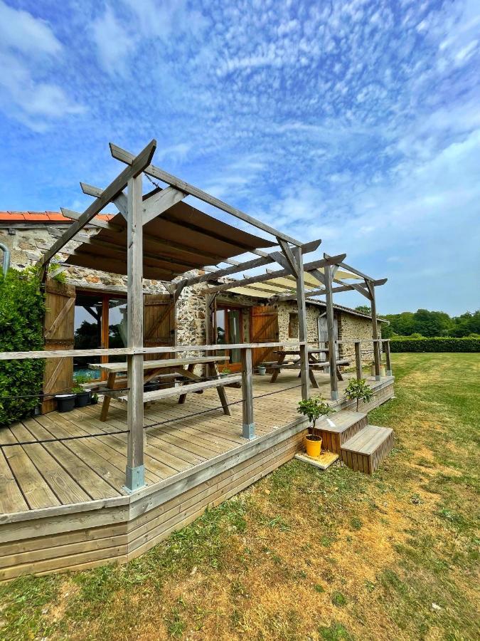 Вилла Champs Chevrier Mezieres-sur-Issoire Экстерьер фото